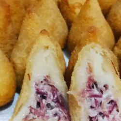 coxinha de carne seco