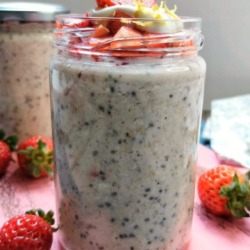 Overnight oats com morango