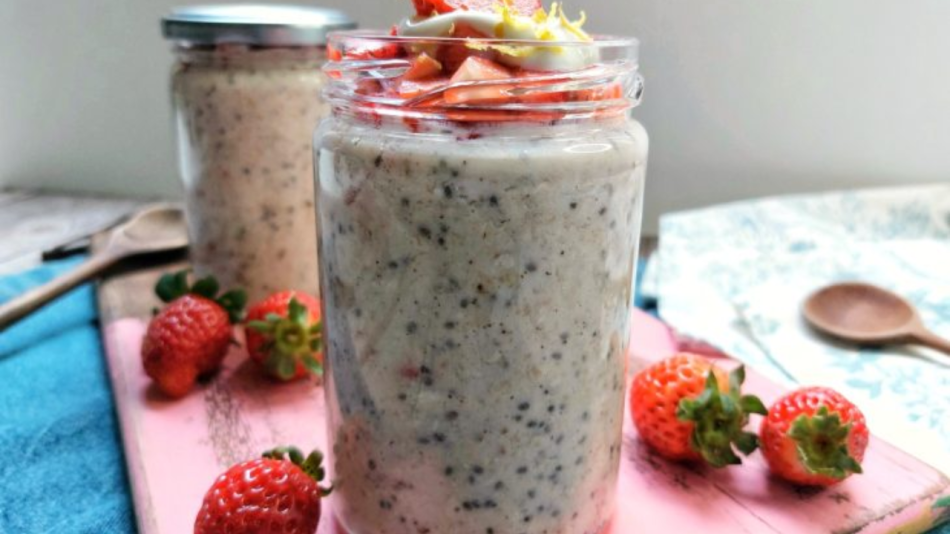 Overnight oats com morango