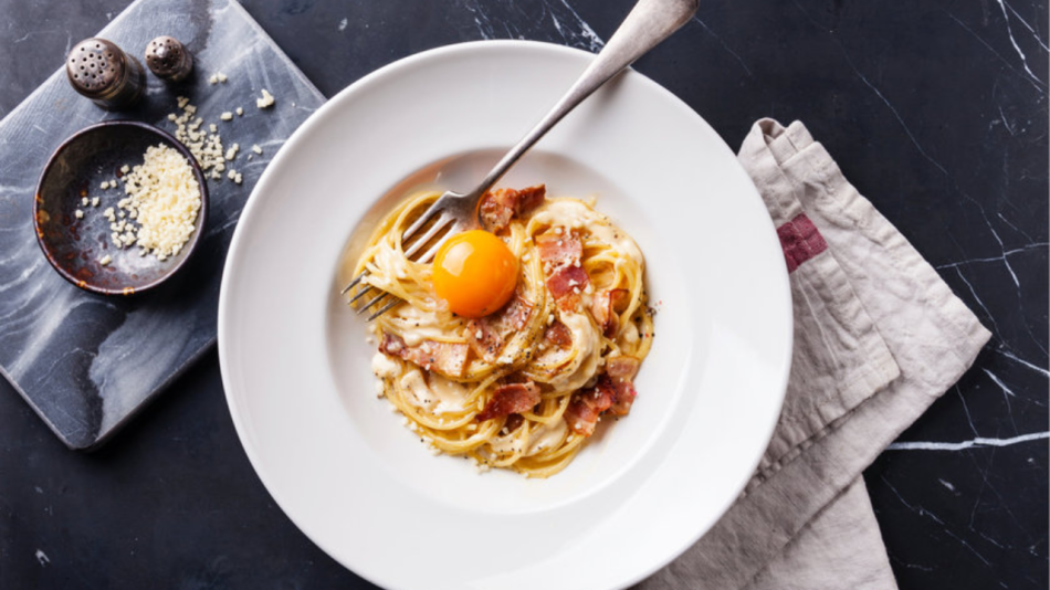 Massa à carbonara