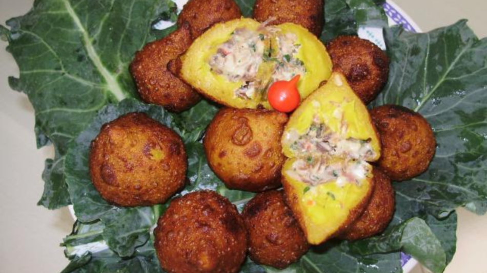 Bolinho de abóbora com carne de sol