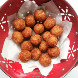 Bolinho de mandioca com carne-seca