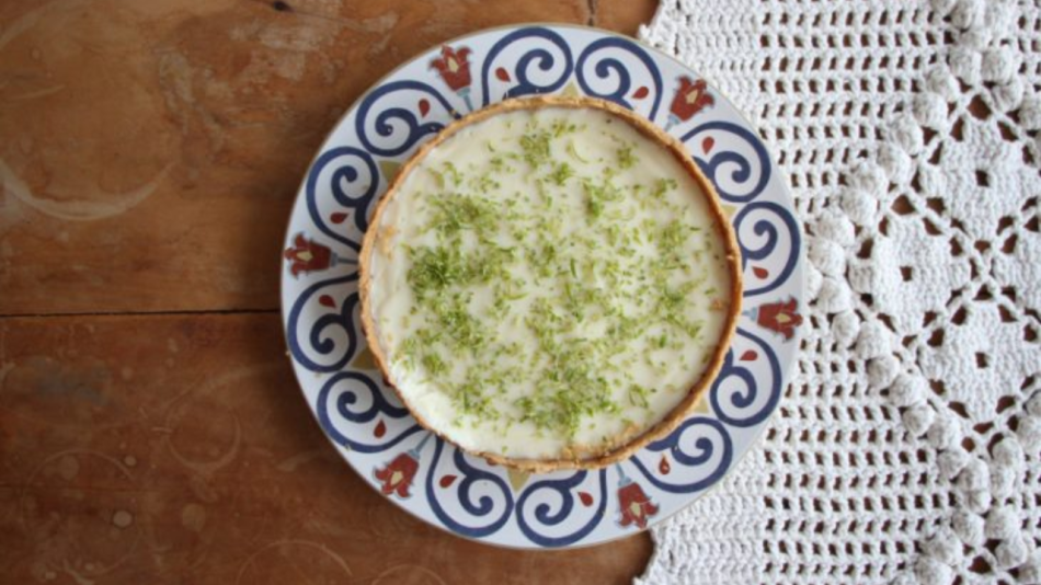 Torta de limão fácil com massa de bolacha