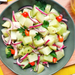 Salada de chuchu fácil