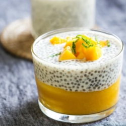 Pudim de chia com manga