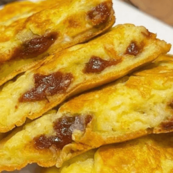 Pão de queijo de frigideira com goiabada