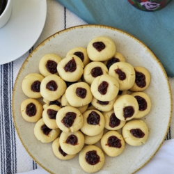 Biscoito amanteigado com goiabada