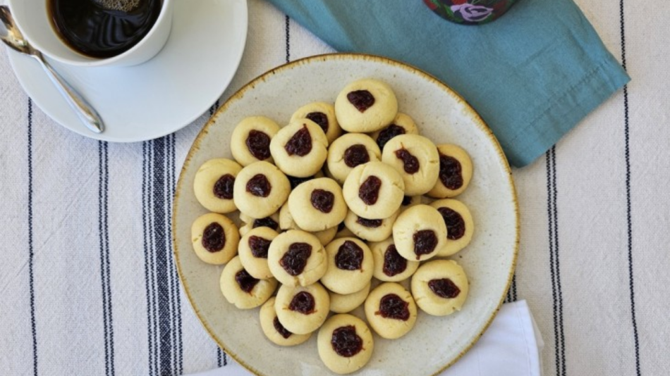 Biscoito amanteigado com goiabada