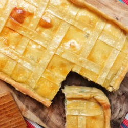 Torta fácil de frango com massa de pastel